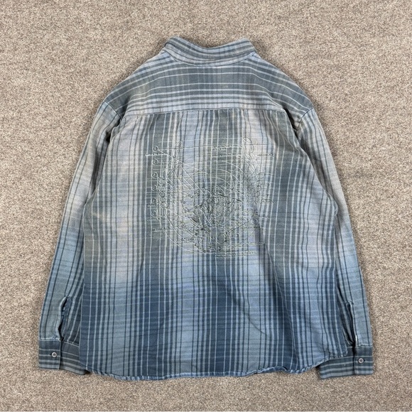 Grey shirt - Picture 2 of 14